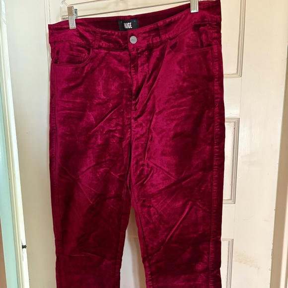 Paige Cindy red velvet jeans EUC 31 - Picture 4 of 7
